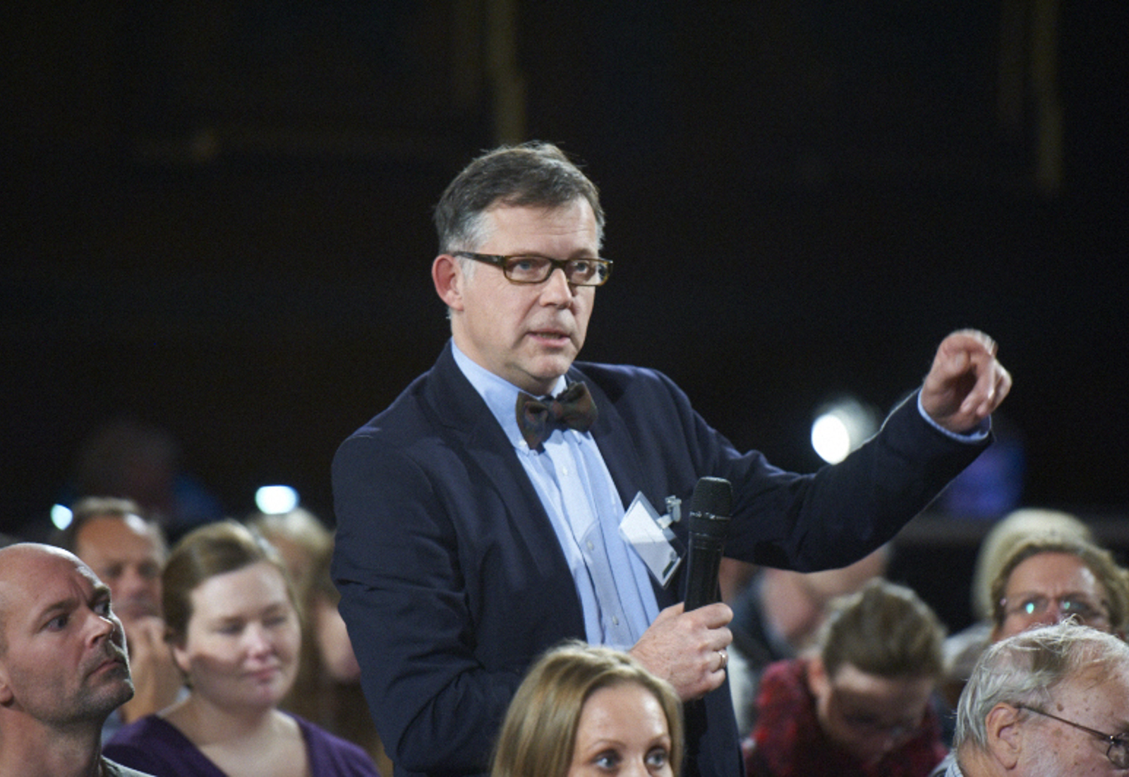 Den Kyndige Advokat Løje Har Ordet